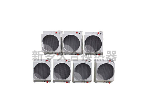 發(fā)動機(jī)水箱散熱器