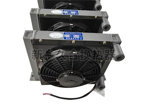 小型壓路機(jī)用液壓油散熱器